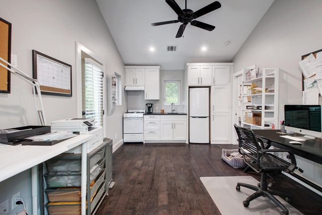 4613 Harmon Ave, Austin, TX 78751