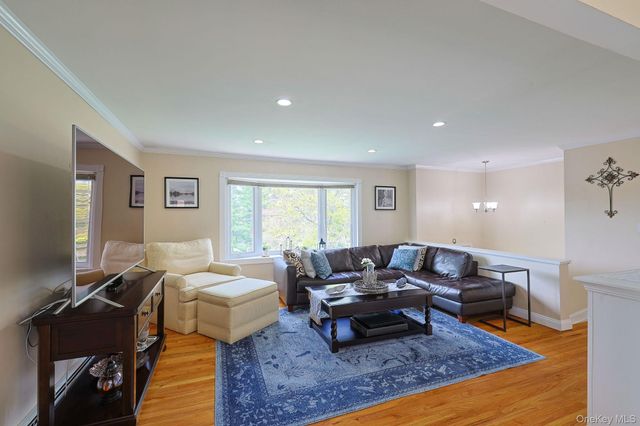 36 Parkway Drive, Yorktown Heights, NY 10598