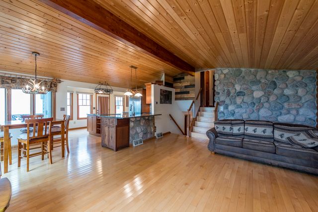 19123 101 Street, Bristol, WI 53104