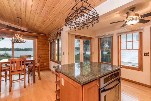 19123 101 Street, Bristol, WI 53104