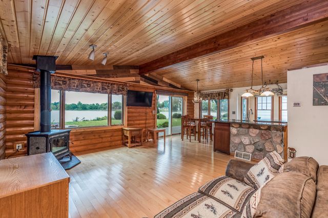 19123 101 Street, Bristol, WI 53104
