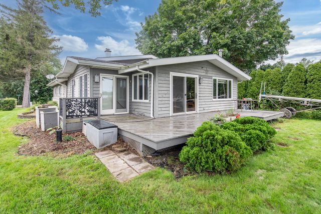 19123 101 Street, Bristol, WI 53104