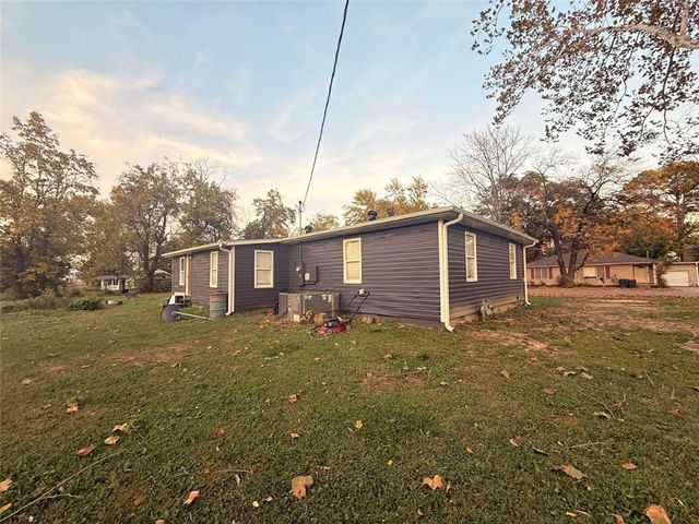 622 S Greenwich, Russellville, AR 72801