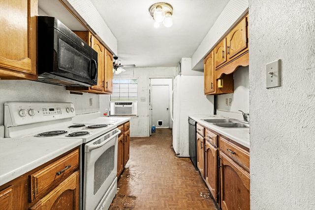 1722 Uvalde Street, Mesquite, TX 75150