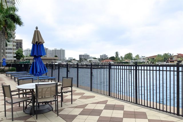 1945 S Ocean Dr 1114, Hallandale Beach, FL 33009