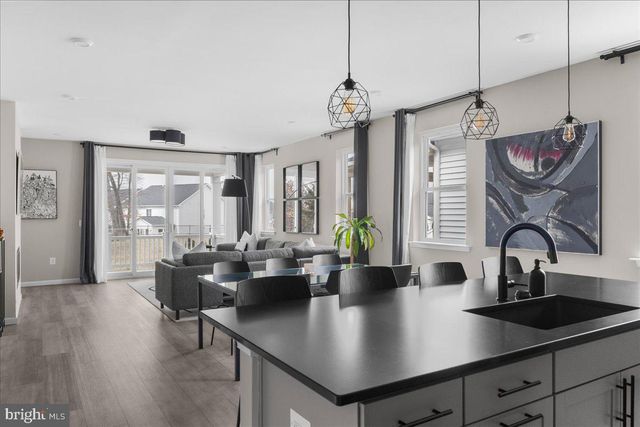 154 NEVERMORE DR, Winchester, VA 22602