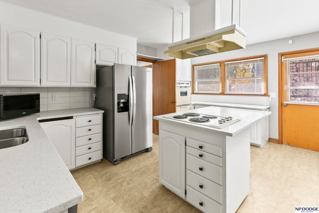 6548 N 34 Street, Omaha, NE 68112