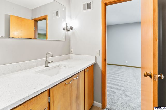 6548 N 34 Street, Omaha, NE 68112