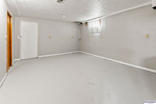 6548 N 34 Street, Omaha, NE 68112