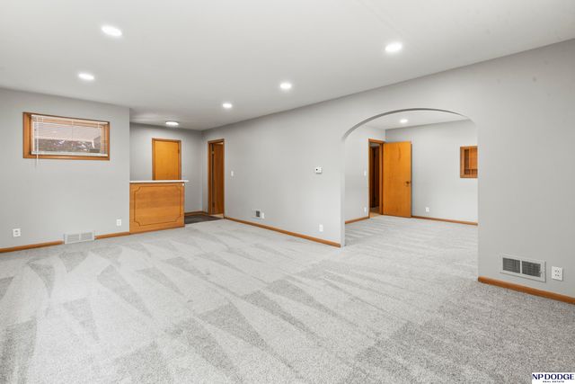 6548 N 34 Street, Omaha, NE 68112