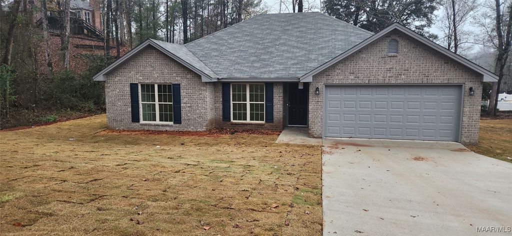 239 Brownstone Loop, Elmore, AL 36022