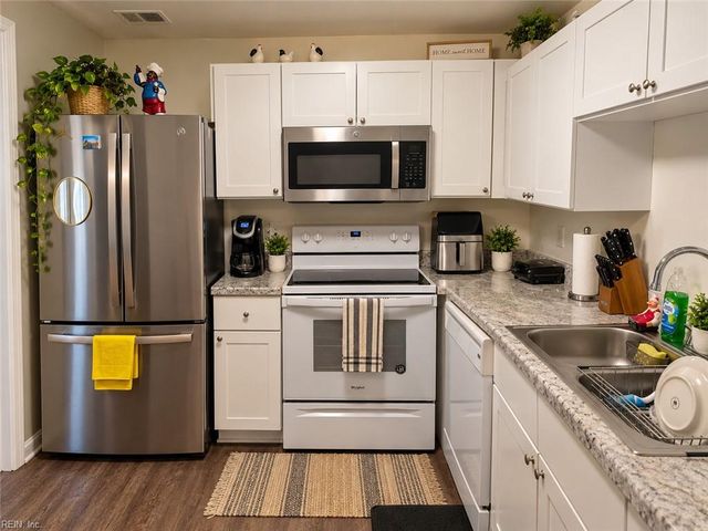 399 Deputy Ln Unit F, Newport News, VA 23608