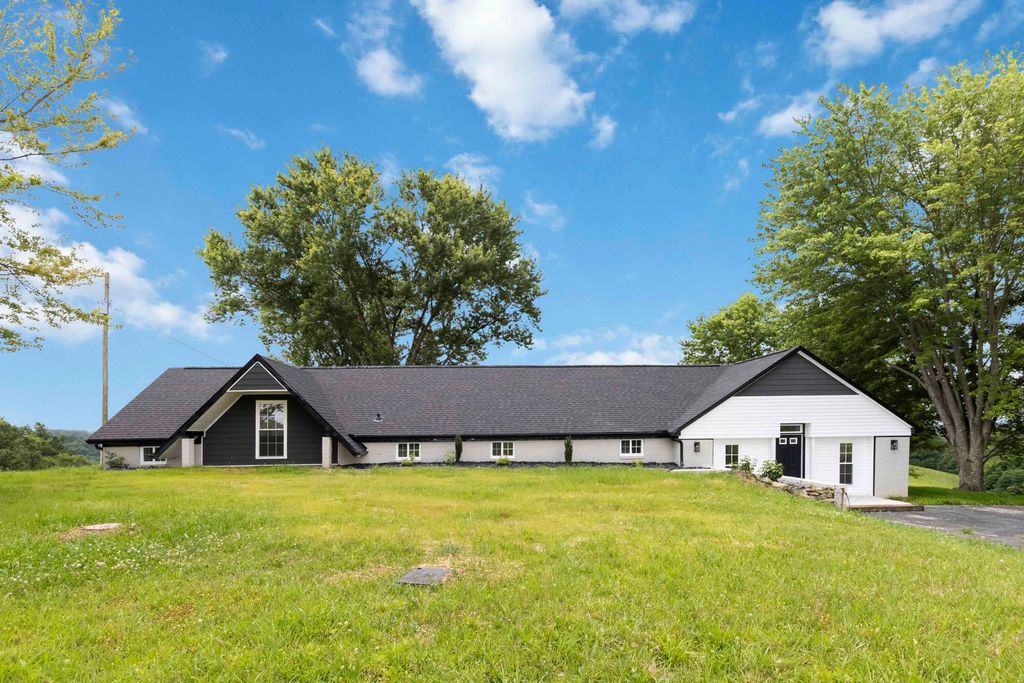 2751 Weed Sparksville Road, Columbia, KY 42728