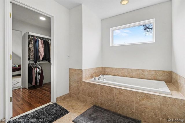 3281 Troy Drive, Troy, MI 48083