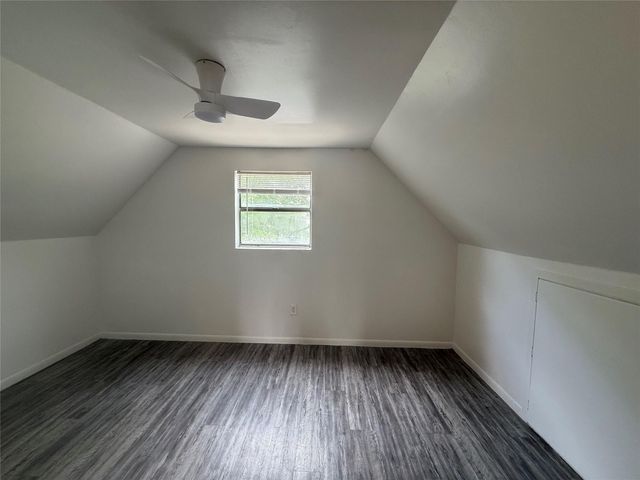 622 Trinity ST, Lockhart, TX 78644