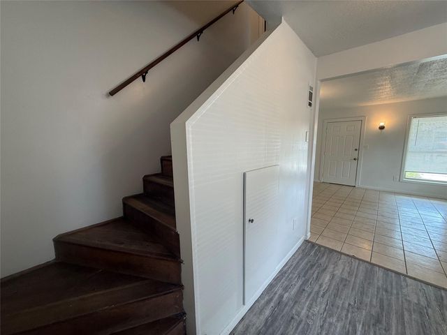 622 Trinity ST, Lockhart, TX 78644