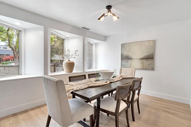 512 E Kelso Avenue, Fresno, CA 93720