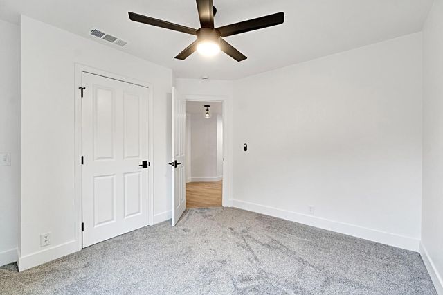 512 E Kelso Avenue, Fresno, CA 93720