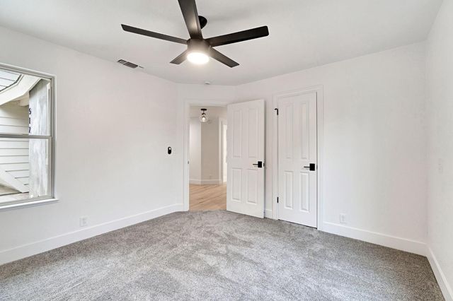 512 E Kelso Avenue, Fresno, CA 93720