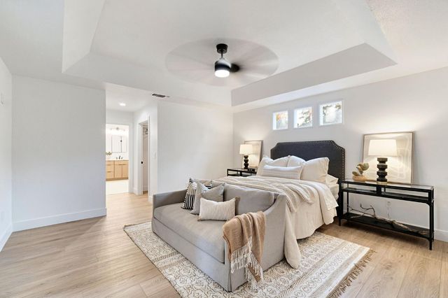 512 E Kelso Avenue, Fresno, CA 93720