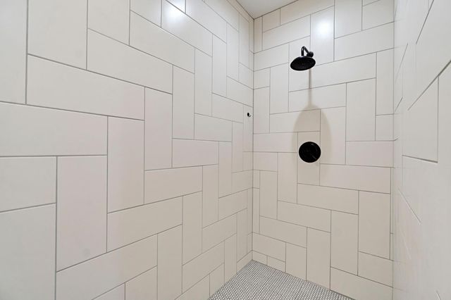 512 E Kelso Avenue, Fresno, CA 93720