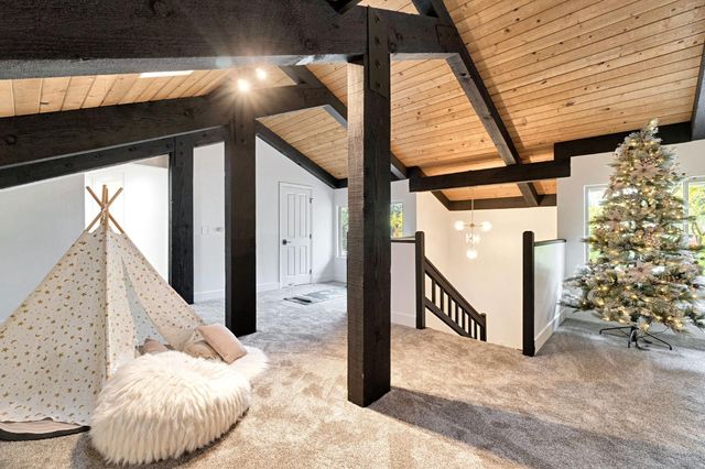 512 E Kelso Avenue, Fresno, CA 93720