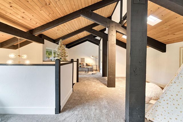 512 E Kelso Avenue, Fresno, CA 93720