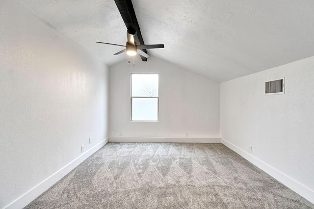 512 E Kelso Avenue, Fresno, CA 93720