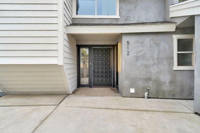 512 E Kelso Avenue, Fresno, CA 93720