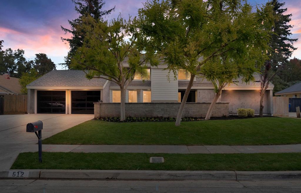 512 E Kelso Avenue, Fresno, CA 93720