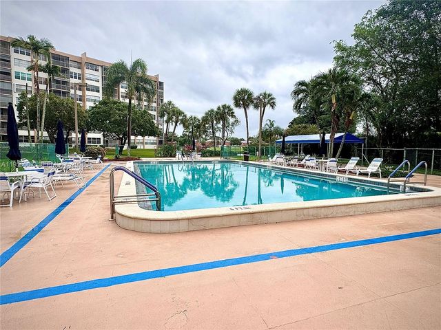 1100 Saint Charles Place 411, Pembroke Pines, FL 33026