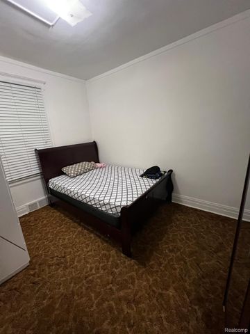 11357 Moran street, Wayne, MI 48212