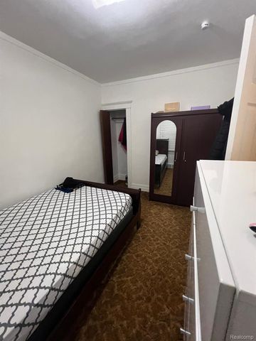 11357 Moran street, Wayne, MI 48212