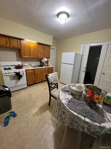 11357 Moran street, Wayne, MI 48212