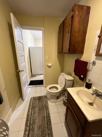 11357 Moran street, Wayne, MI 48212