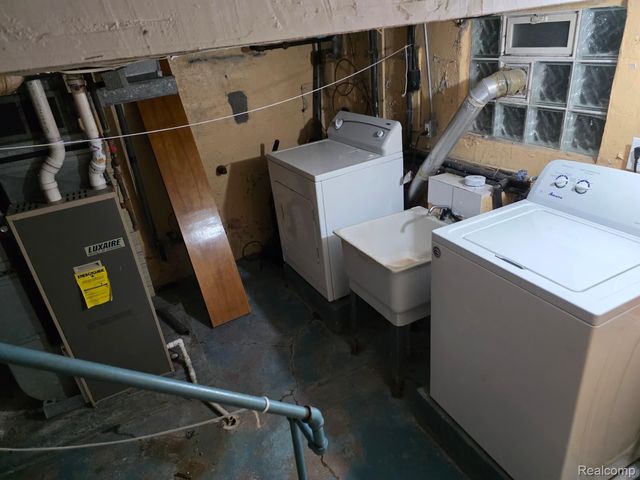 11357 Moran street, Wayne, MI 48212