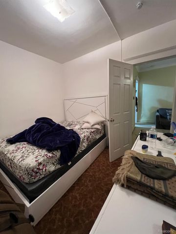 11357 Moran street, Wayne, MI 48212