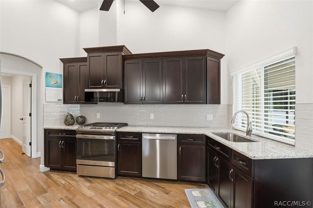 15 Dahlia Court N, Homosassa, FL 34446