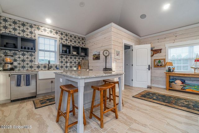 65 Brown Road, Saratoga, NY 12170