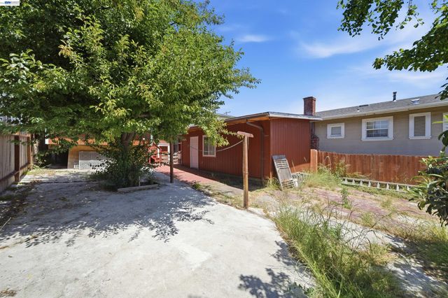 5129 Ygnacio Ave, Oakland, CA 94601
