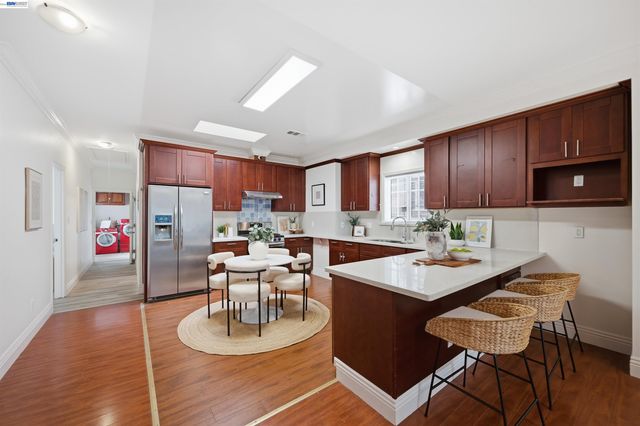 5129 Ygnacio Ave, Oakland, CA 94601
