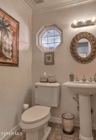 1933 GUS MORAN Street, El Paso, TX 79936