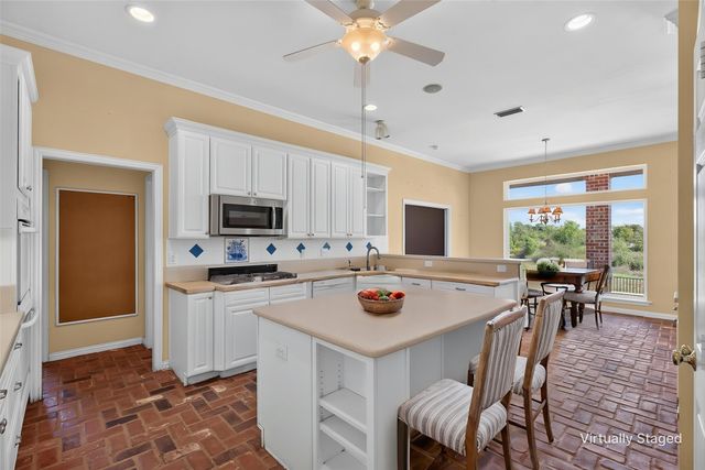 1601 Bent Creek Drive, Cleburne, TX 76033