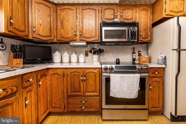 584 OVERBROOK RD, Vineland, NJ 08360