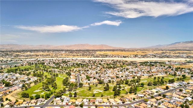 17998 Pebble Beach, Victorville, CA 92395