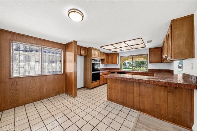 17998 Pebble Beach, Victorville, CA 92395