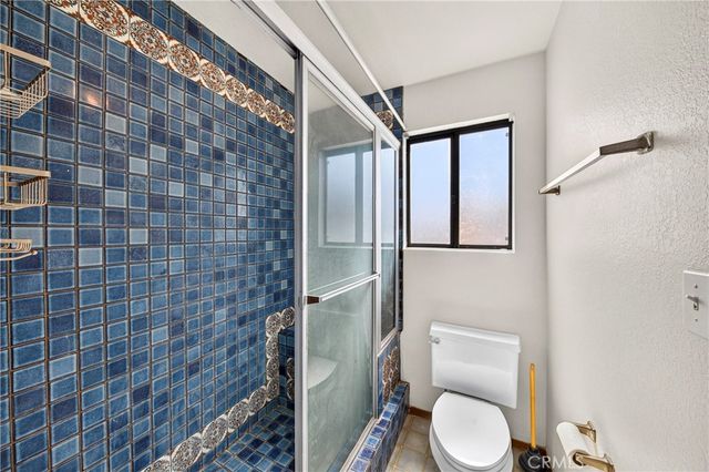 17998 Pebble Beach, Victorville, CA 92395