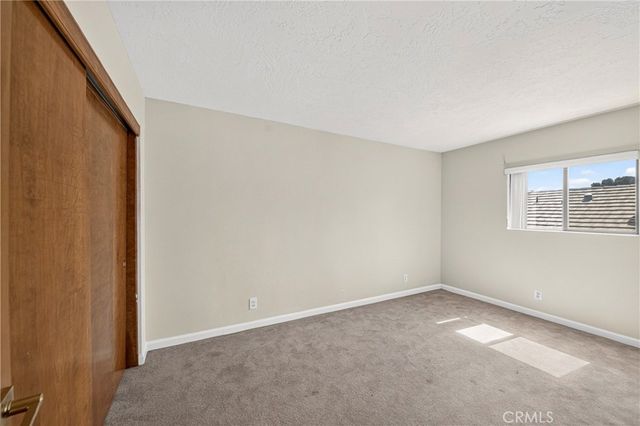 17998 Pebble Beach, Victorville, CA 92395