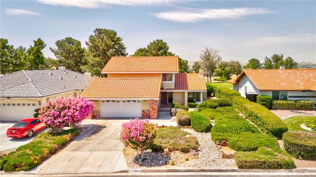 17998 Pebble Beach, Victorville, CA 92395