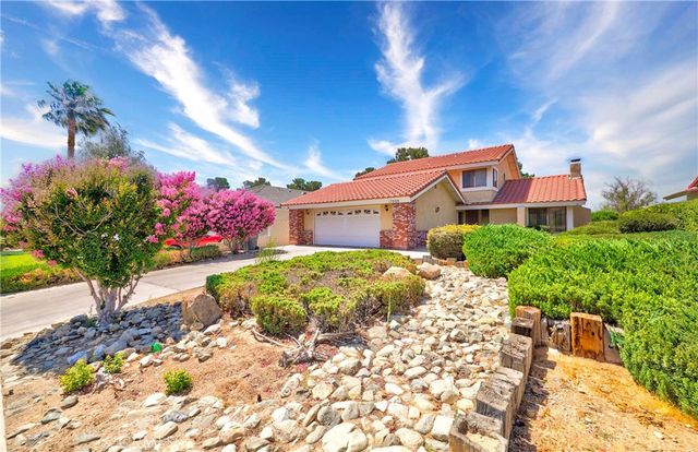 17998 Pebble Beach, Victorville, CA 92395